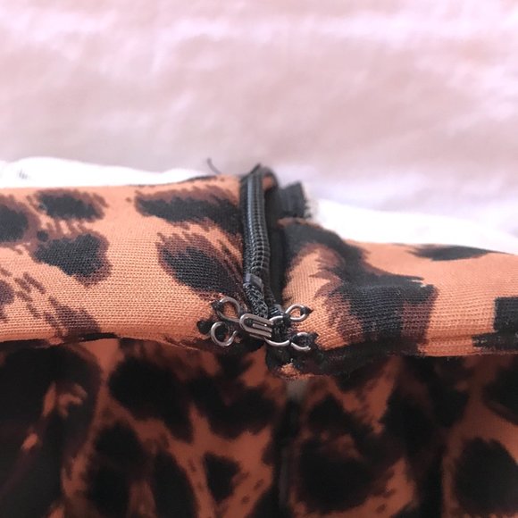 NWOT Neoprene Leopard Print Skater Skirt Nordstrom - Picture 8 of 10